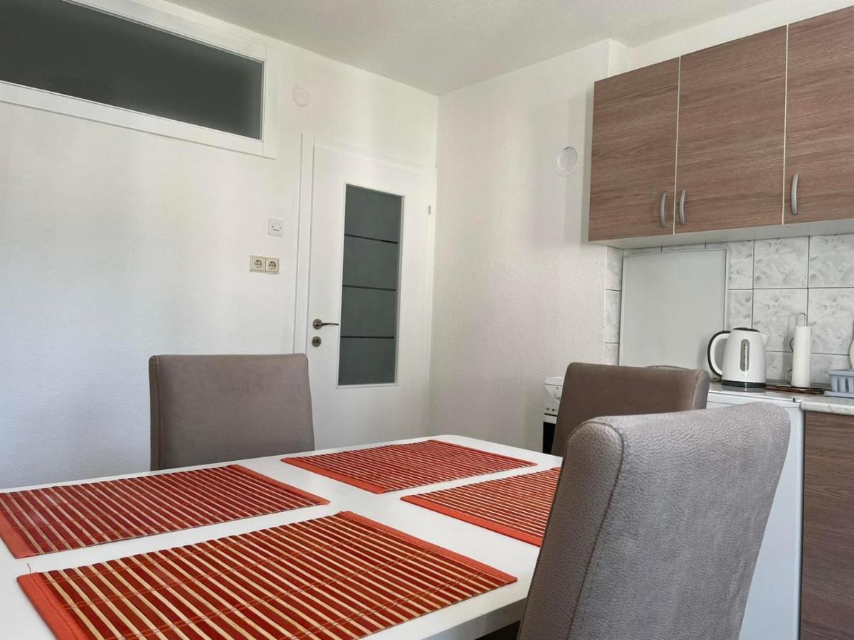 Apartment F&N Mostar Bagian luar foto